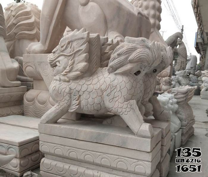 麒麟雕塑-庭院寺廟大理石石雕神獸麒麟雕塑 麒麟雕塑-庭院寺廟大理石石雕神獸麒麟雕塑高清圖片