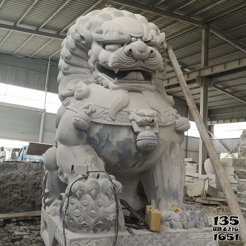 獅子雕塑-青石石雕大型仿真庭院寺廟祠堂獅子雕塑 獅子雕塑-青石石雕大型仿真庭院寺廟祠堂獅子雕塑高清圖片