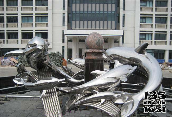 海豚雕塑-商業街一群游來游去的不銹鋼鏡面海豚雕塑 海豚雕塑-商業街一群游來游去的不銹鋼鏡面海豚雕塑高清圖片