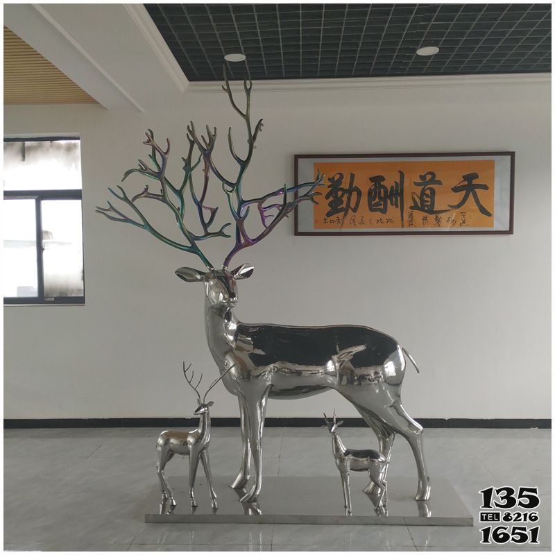 梅花鹿雕塑-戶外園林不銹鋼鏡面大型梅花鹿雕塑 梅花鹿雕塑-戶外園林不銹鋼鏡面大型梅花鹿雕塑高清圖片