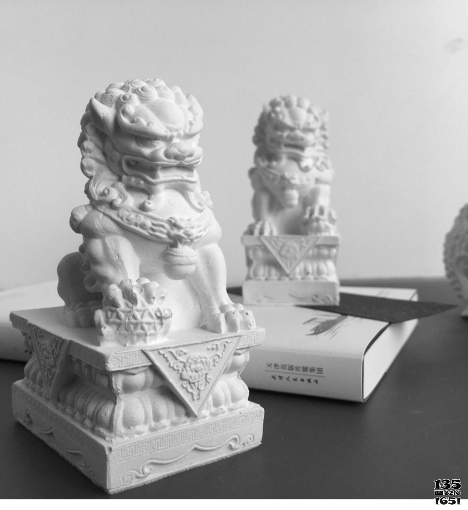 獅子雕塑-室內創意漢白玉石雕美陳裝飾品擺件獅子雕塑 獅子雕塑-室內創意漢白玉石雕美陳裝飾品擺件獅子雕塑高清圖片