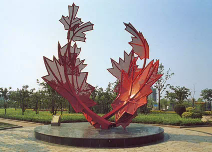 樹葉雕塑-戶外景區(qū)大型不銹鋼鏤空紅色楓葉樹葉雕塑 樹葉雕塑-戶外景區(qū)大型不銹鋼鏤空紅色楓葉樹葉雕塑高清圖片