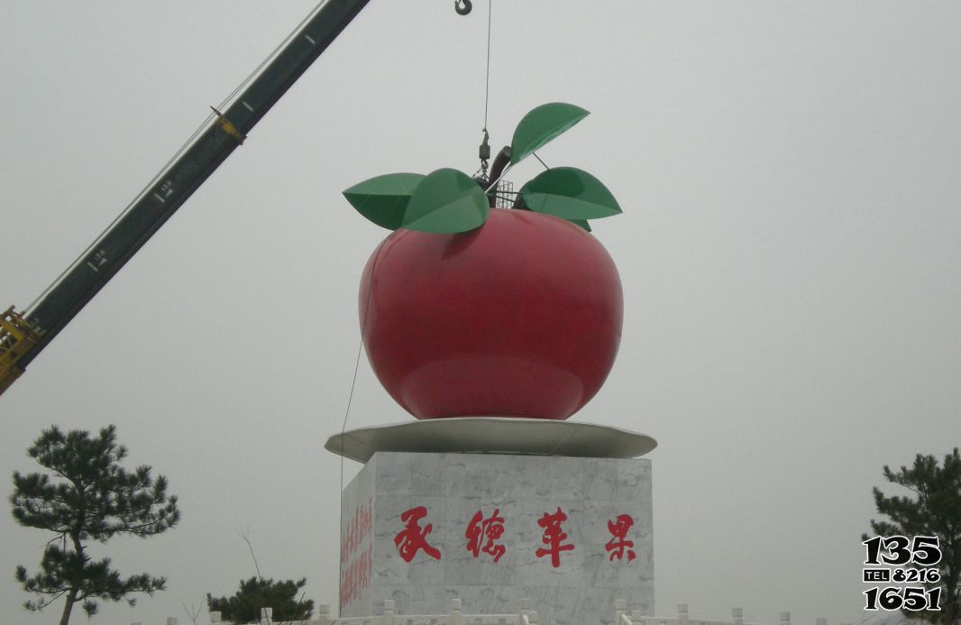 蘋果雕塑-蘋果之鄉小鎮不銹鋼蘋果景觀雕塑 蘋果雕塑-蘋果之鄉小鎮不銹鋼蘋果景觀雕塑高清圖片