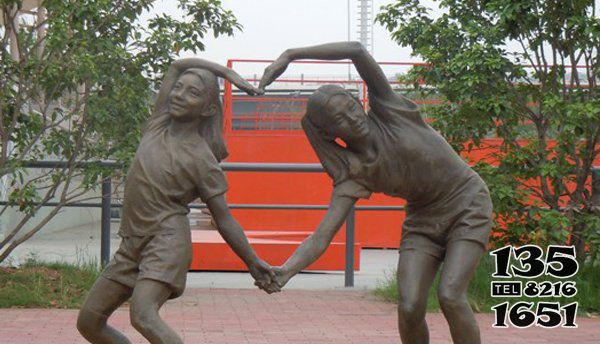 愛心雕塑-廣場創意銅鑄創意男女愛心雕塑 愛心雕塑-廣場創意銅鑄創意男女愛心雕塑高清圖片