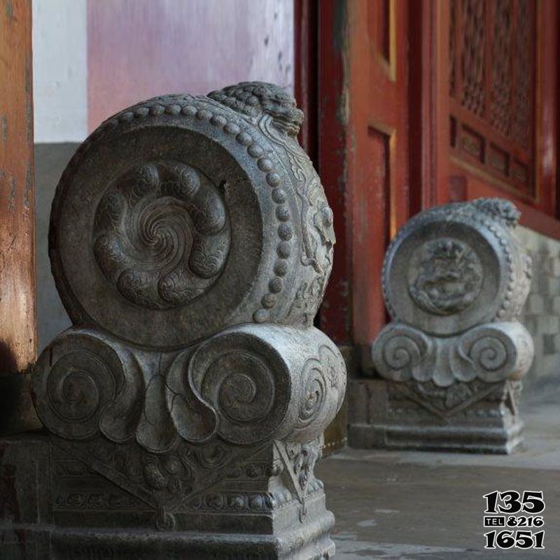 抱鼓石門墩雕塑-古建筑園林門口擺放青石仿古浮雕門墩做舊抱鼓石雕塑 抱鼓石門墩雕塑-古建筑園林門口擺放青石仿古浮雕門墩做舊抱鼓石雕塑高清圖片
