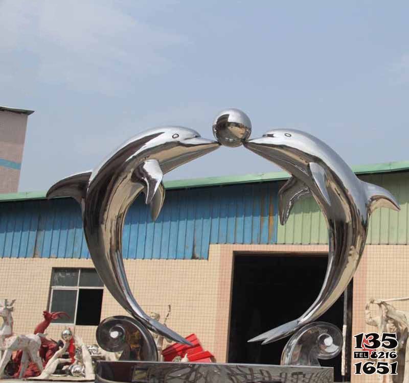 海豚雕塑-商場(chǎng)兩只相親相愛的不銹鋼海豚雕塑 海豚雕塑-商場(chǎng)兩只相親相愛的不銹鋼海豚雕塑高清圖片