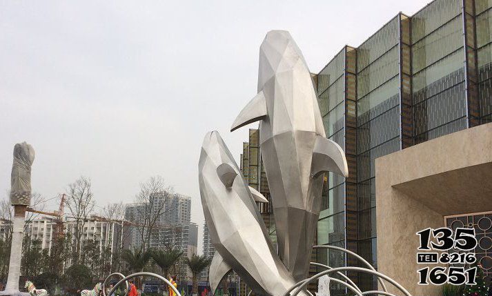 海豚雕塑-商業街兩只跳躍的不銹鋼海豚雕塑 海豚雕塑-商業街兩只跳躍的不銹鋼海豚雕塑高清圖片