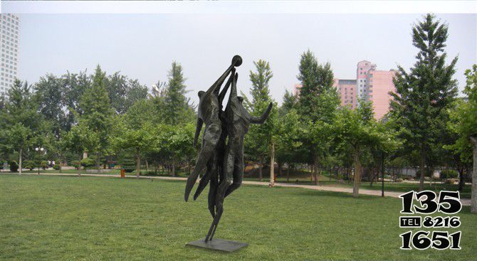 籃球雕塑-廣場公園抽象打籃球人物鑄銅雕塑 籃球雕塑-廣場公園抽象打籃球人物鑄銅雕塑高清圖片