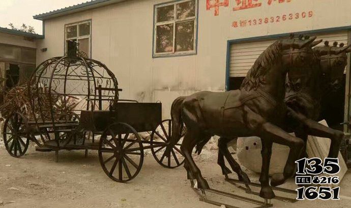 馬車雕塑-購物商場擺放黑色鑄造青銅馬車雕塑 馬車雕塑-購物商場擺放黑色鑄造青銅馬車雕塑高清圖片