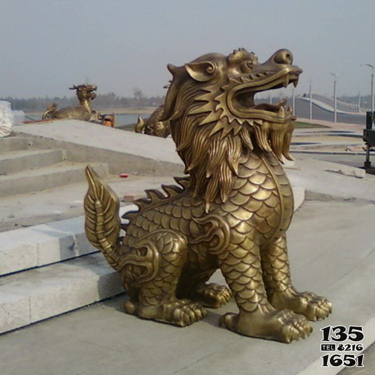 麒麟雕塑-戶外廣場不銹鋼噴金烤漆神獸麒麟雕塑 麒麟雕塑-戶外廣場不銹鋼噴金烤漆神獸麒麟雕塑高清圖片