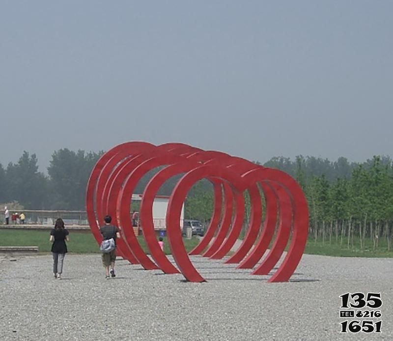 拱門雕塑-公園廣場(chǎng)不銹鋼心形拱門景觀雕塑 拱門雕塑-公園廣場(chǎng)不銹鋼心形拱門景觀雕塑高清圖片