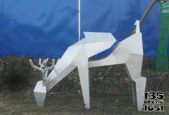 鹿雕塑-公園不銹鋼抽象低頭覓食的鹿雕塑 鹿雕塑-公園不銹鋼抽象低頭覓食的鹿雕塑高清圖片