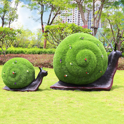 蝸牛雕塑-草地上擺放的兩只綠植玻璃鋼創(chuàng)意蝸牛雕塑 蝸牛雕塑-草地上擺放的兩只綠植玻璃鋼創(chuàng)意蝸牛雕塑高清圖片