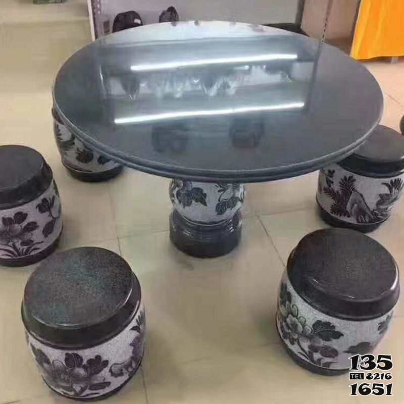 桌椅雕塑-庭院室內(nèi)擺放大理石圓桌子 桌椅雕塑-庭院室內(nèi)擺放大理石圓桌子高清圖片
