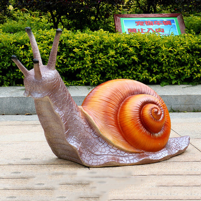 蝸牛雕塑-公園擺放的一只玻璃鋼彩繪蝸牛雕塑 蝸牛雕塑-公園擺放的一只玻璃鋼彩繪蝸牛雕塑高清圖片