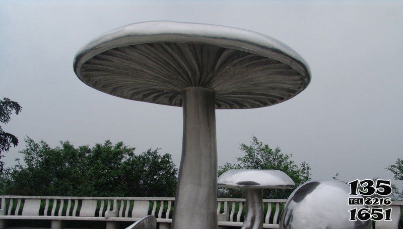 涼亭雕塑-公園擺放蘑菇玻璃鋼休閑座椅涼亭雕塑 涼亭雕塑-公園擺放蘑菇玻璃鋼休閑座椅涼亭雕塑高清圖片
