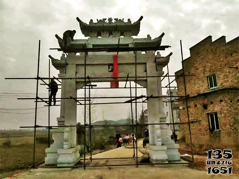 牌坊雕塑-新農村建設出入口單門三樓牌坊石雕 牌坊雕塑-新農村建設出入口單門三樓牌坊石雕高清圖片