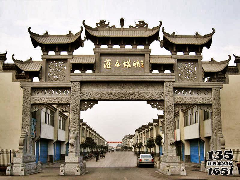 牌坊雕塑-農村青石浮雕鏤空工藝門樓牌坊雕塑 牌坊雕塑-農村青石浮雕鏤空工藝門樓牌坊雕塑高清圖片