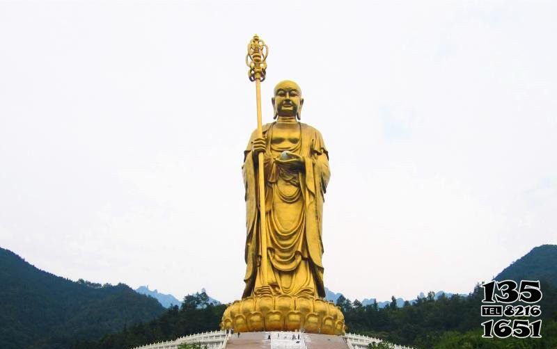 地藏王雕塑-戶外大型銅雕拿法杖的地藏王雕塑 地藏王雕塑-戶外大型銅雕拿法杖的地藏王雕塑高清圖片