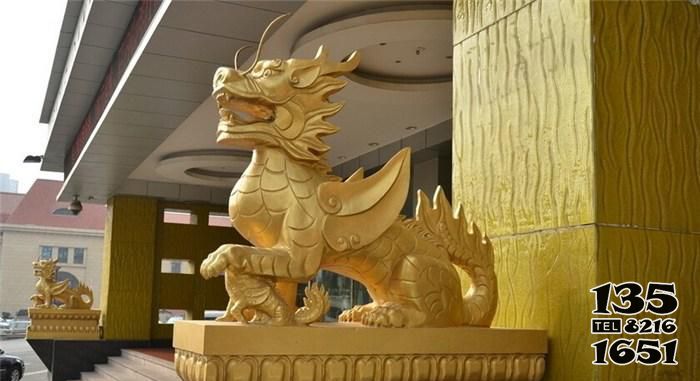 麒麟雕塑-酒店門口大型動物景觀不銹鋼噴金烤漆麒麟雕塑 麒麟雕塑-酒店門口大型動物景觀不銹鋼噴金烤漆麒麟雕塑高清圖片