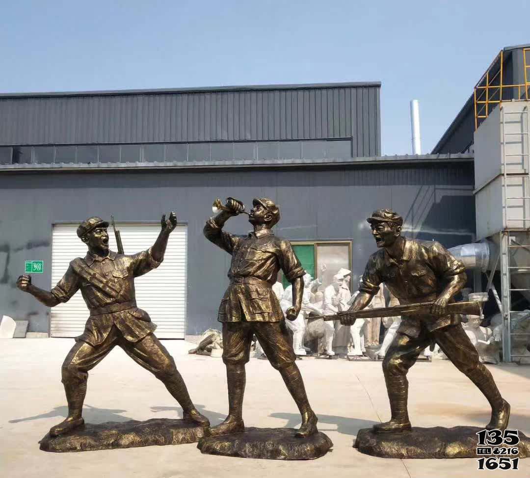 八路軍雕塑-景區創意沖鋒的八路軍雕塑 八路軍雕塑-景區創意沖鋒的八路軍雕塑高清圖片