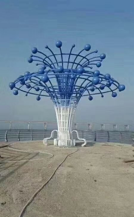 噴水雕塑-廣場擺放的不銹鋼鏤空創意噴水雕塑 噴水雕塑-廣場擺放的不銹鋼鏤空創意噴水雕塑高清圖片