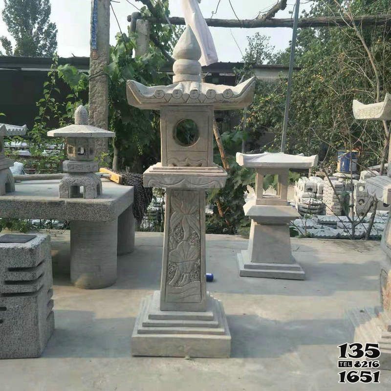 燈籠雕塑-公園園林景觀青石仿古石燈雕塑裝飾擺件雕塑 燈籠雕塑-公園園林景觀青石仿古石燈雕塑裝飾擺件雕塑高清圖片