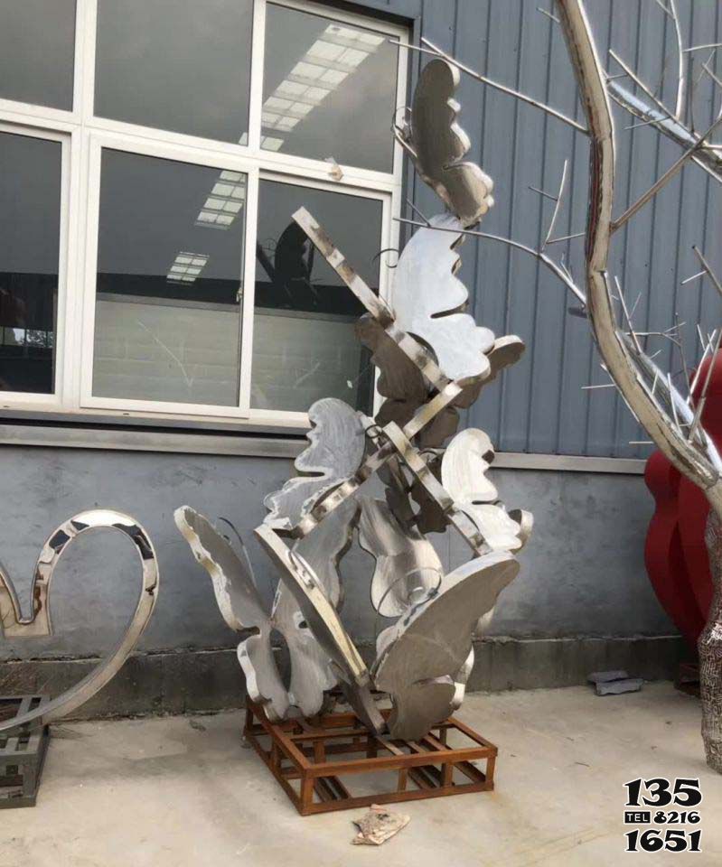 蝴蝶雕塑-小區(qū)不銹鋼鏡面抽象蝴蝶雕塑 蝴蝶雕塑-小區(qū)不銹鋼鏡面抽象蝴蝶雕塑高清圖片