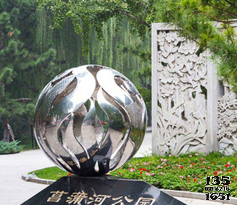鏤空球雕塑-公園不銹鋼鏡面抽象個性裝飾品工藝擺件鏤空球雕塑