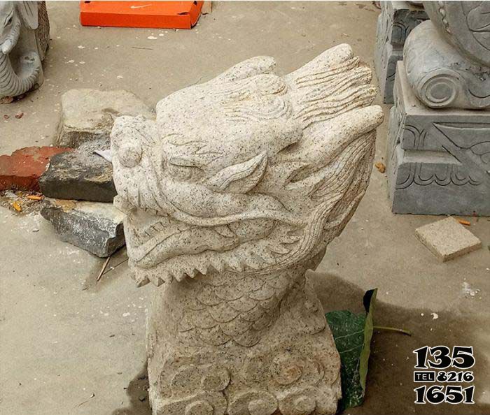 噴泉雕塑-城市廣場景觀湖邊龍頭噴泉砂巖石雕 噴泉雕塑-城市廣場景觀湖邊龍頭噴泉砂巖石雕高清圖片