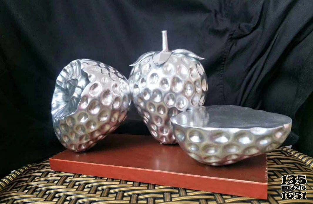 草莓雕塑-室內(nèi)裝飾品不銹鋼草莓造型雕塑 草莓雕塑-室內(nèi)裝飾品不銹鋼草莓造型雕塑高清圖片