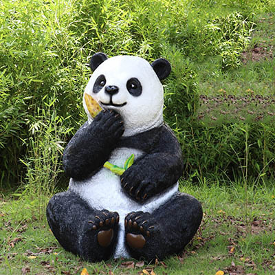 熊貓雕塑-幼兒園公園廣場擺放手拿竹筍玻璃鋼熊貓雕塑 熊貓雕塑-幼兒園公園廣場擺放手拿竹筍玻璃鋼熊貓雕塑高清圖片