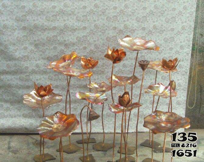 荷花雕塑-公園景觀銅雕創(chuàng)意噴金烤漆荷花雕塑 荷花雕塑-公園景觀銅雕創(chuàng)意噴金烤漆荷花雕塑高清圖片