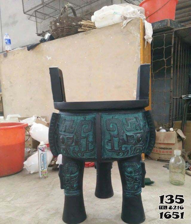 鼎雕塑-寺廟戶外擺放祭祀香爐仿古青銅鼎雕塑 鼎雕塑-寺廟戶外擺放祭祀香爐仿古青銅鼎雕塑高清圖片