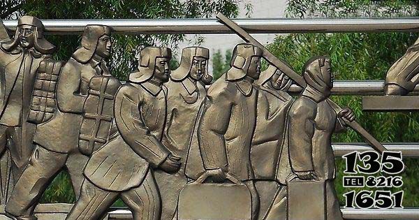 工人雕塑-銅雕創(chuàng)意抽象行走的工人雕塑 工人雕塑-銅雕創(chuàng)意抽象行走的工人雕塑高清圖片