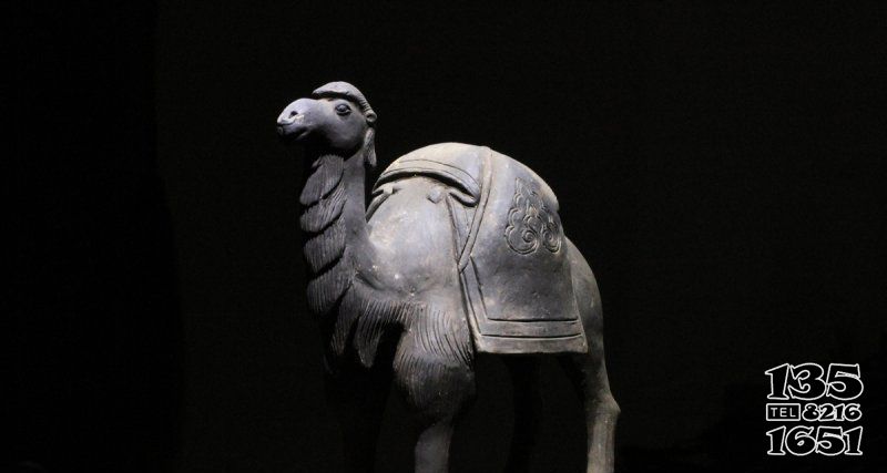駱駝雕塑-展覽館擺放的玻璃鋼做舊駱駝雕塑 駱駝雕塑-展覽館擺放的玻璃鋼做舊駱駝雕塑