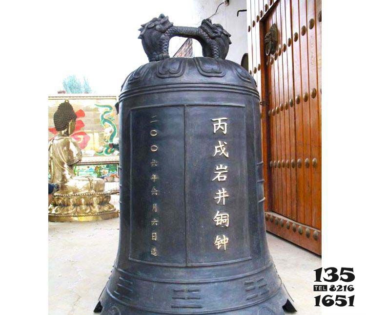 銅鐘雕塑-佛家寺廟擺放丙成巖井青銅鐘雕塑 銅鐘雕塑-佛家寺廟擺放丙成巖井青銅鐘雕塑高清圖片