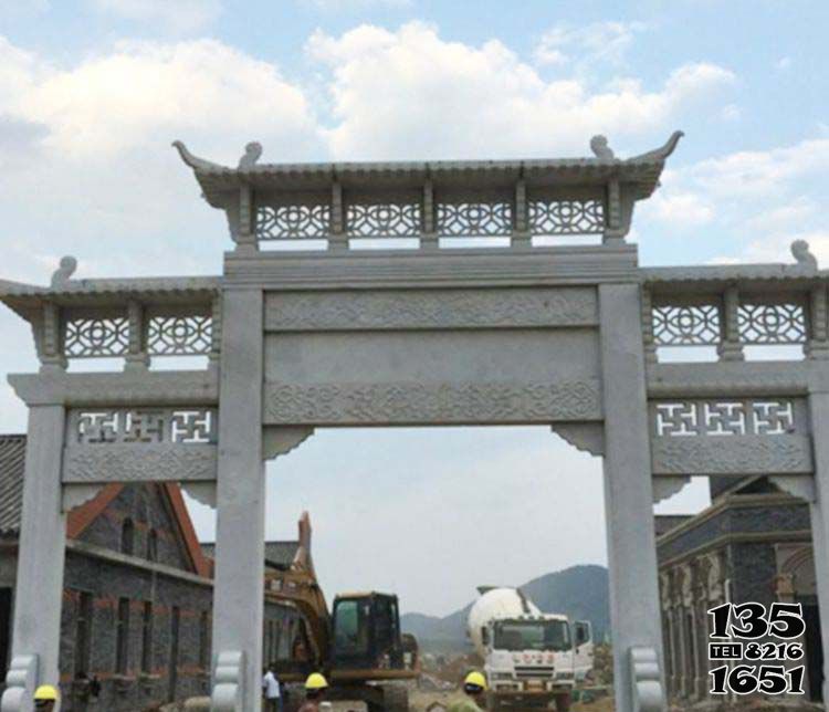 牌坊雕塑-古鎮新中式鏤空三門大理石牌坊石雕 牌坊雕塑-古鎮新中式鏤空三門大理石牌坊石雕高清圖片