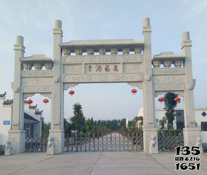牌坊雕塑-企業廠區新款三門大理石牌坊雕塑 牌坊雕塑-企業廠區新款三門大理石牌坊雕塑高清圖片