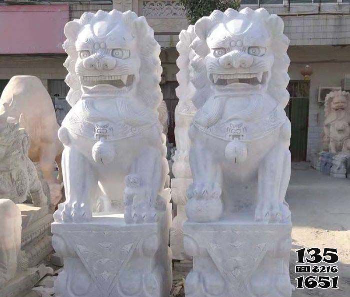 獅子雕塑-祠堂漢白玉石雕一對看大門口的鎮宅獅子雕塑 獅子雕塑-祠堂漢白玉石雕一對看大門口的鎮宅獅子雕塑高清圖片