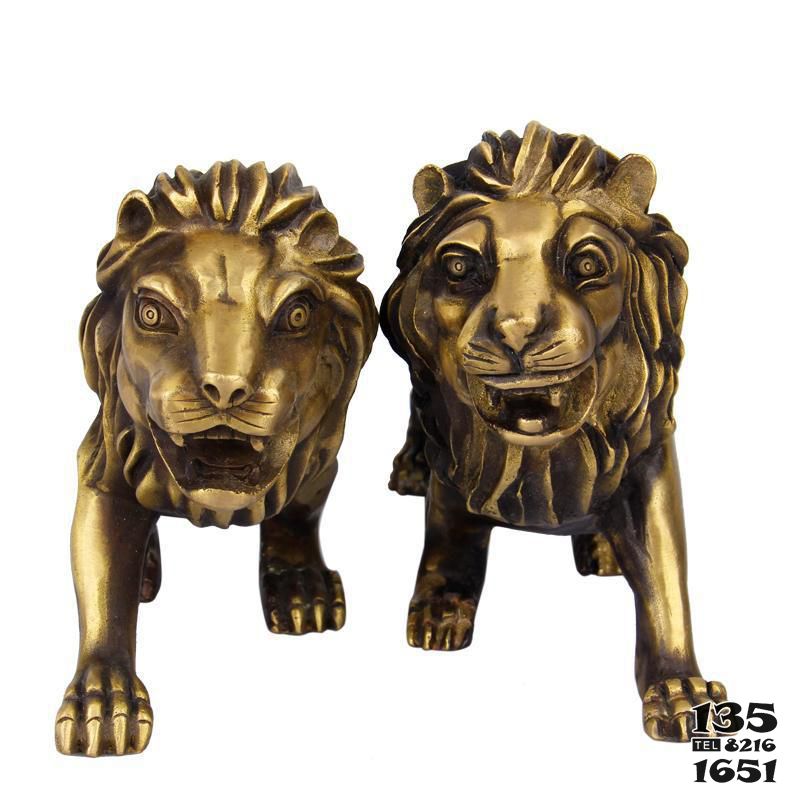 獅子雕塑-不銹鋼抽象創(chuàng)意行走的兩只獅子雕塑 獅子雕塑-不銹鋼抽象創(chuàng)意行走的兩只獅子雕塑高清圖片