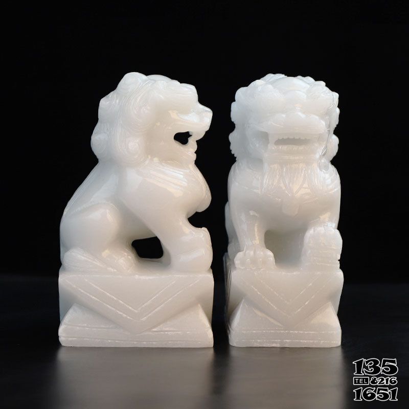 獅子雕塑-漢白玉石雕創(chuàng)意小型獅子雕塑 獅子雕塑-漢白玉石雕創(chuàng)意小型獅子雕塑高清圖片