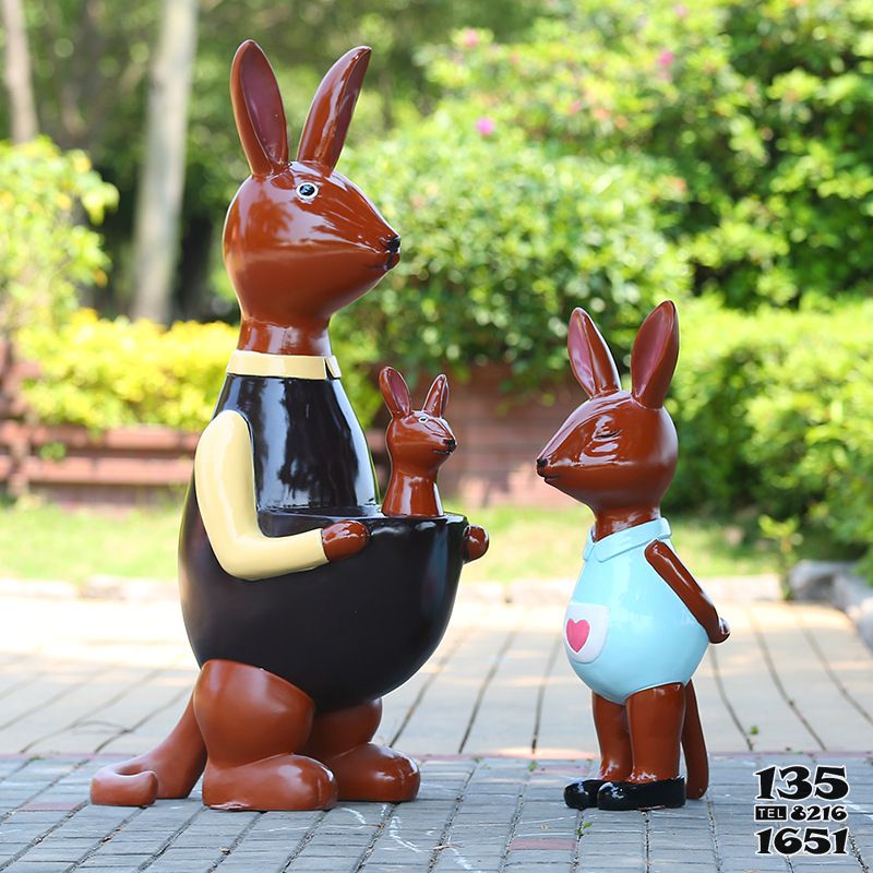 袋鼠雕塑-幼兒園站立玻璃鋼卡通袋鼠雕塑 袋鼠雕塑-幼兒園站立玻璃鋼卡通袋鼠雕塑高清圖片