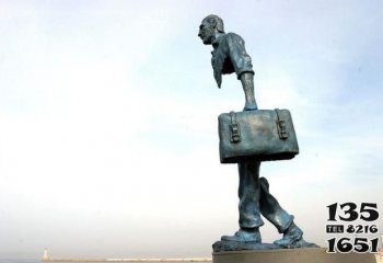 人物雕塑-戶外街道創意不銹鋼仿銅人物雕塑