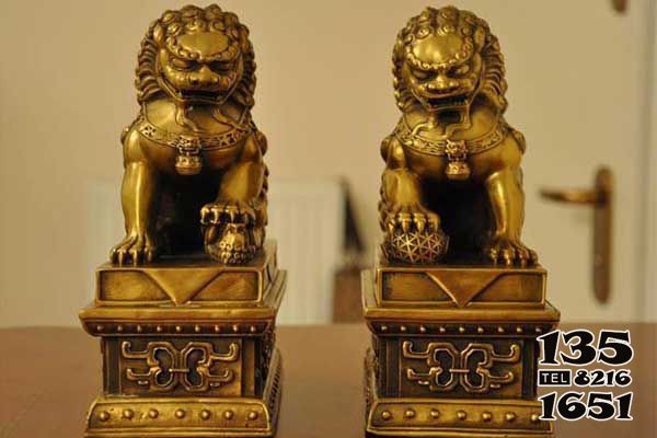 獅子雕塑-室內創意不銹鋼仿銅獅子雕塑 獅子雕塑-室內創意不銹鋼仿銅獅子雕塑高清圖片
