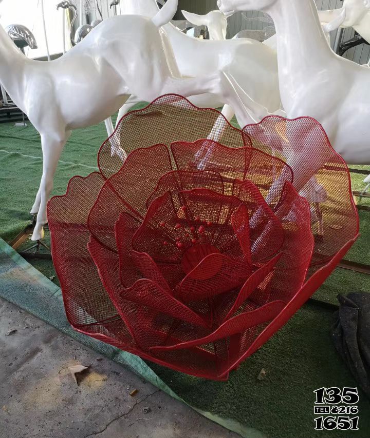 花朵雕塑-不銹鋼廣場紅色鏤空鐵藝花朵雕塑 花朵雕塑-不銹鋼廣場紅色鏤空鐵藝花朵雕塑高清圖片