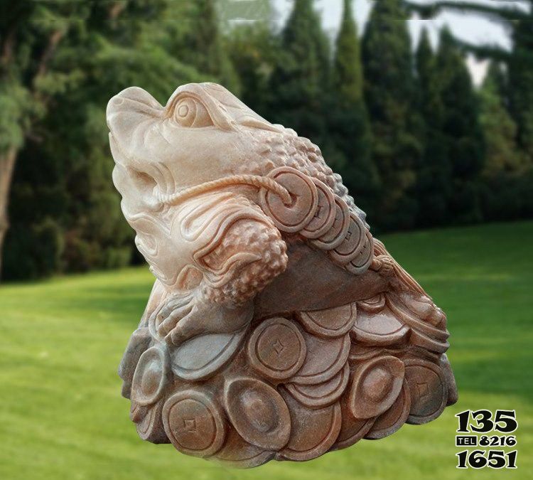 金蟾雕塑-公園里擺放的歪著頭的花崗巖石雕創(chuàng)意金蟾雕塑 金蟾雕塑-公園里擺放的歪著頭的花崗巖石雕創(chuàng)意金蟾雕塑高清圖片