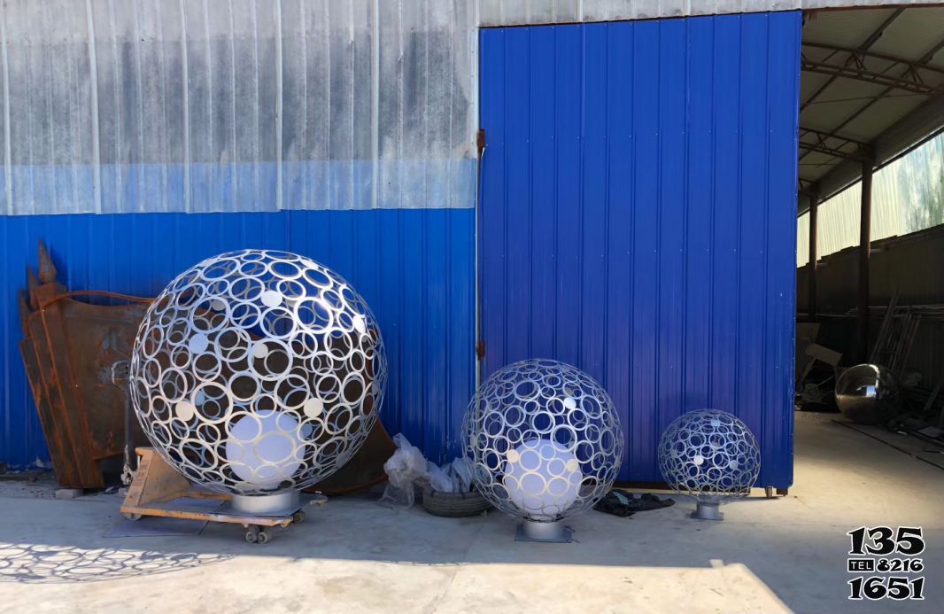 鏤空球雕塑-不銹鋼鏤空裝飾品擺件鏤空球雕塑 鏤空球雕塑-不銹鋼鏤空裝飾品擺件鏤空球雕塑高清圖片