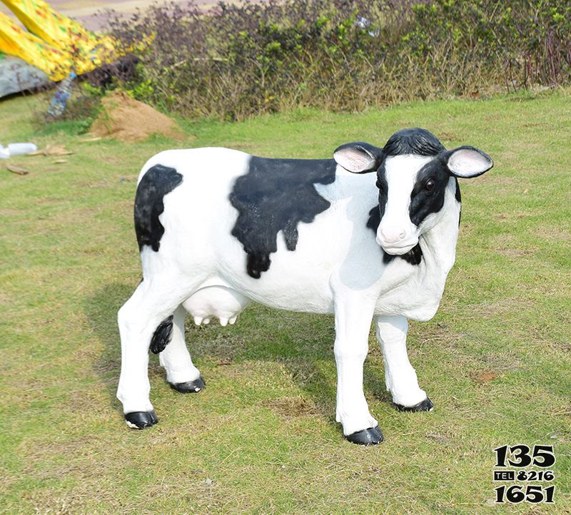 牛雕塑-動物園一只大號玻璃鋼牛雕塑 牛雕塑-動物園一只大號玻璃鋼牛雕塑高清圖片