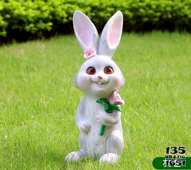 兔子雕塑-動物園擺放一只呆萌的樹脂兔子雕塑 兔子雕塑-動物園擺放一只呆萌的樹脂兔子雕塑高清圖片